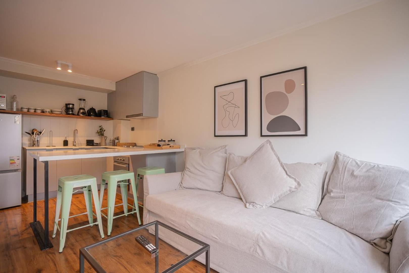 Descubre El Vibrante Barrio Andres Santiago